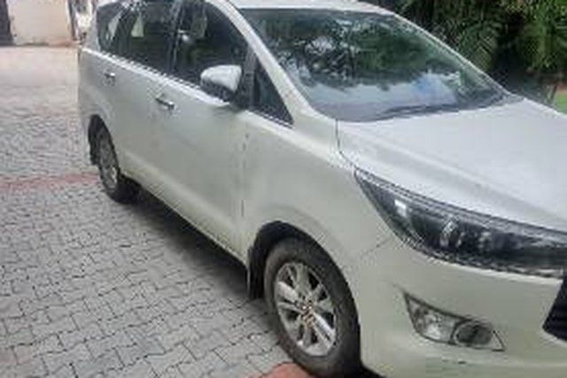 Toyota Innova Crysta 2.4 VX MT 8S BSIV Second-hand 2018 Toyota Innova Crysta 2.4 VX MT 8S BSIV for sale in Fatehpur