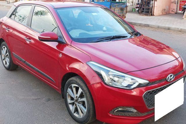 Hyundai i20 Asta 1.4 CRDi Second-hand 2014 Hyundai i20 Asta 1.4 CRDi for sale in Ahmedabad
