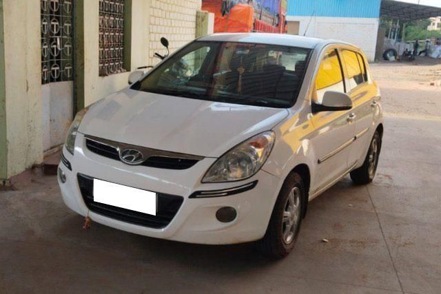 Hyundai i20 1.2 Asta Second-hand 2011 Hyundai i20 1.2 Asta for sale in Gokak