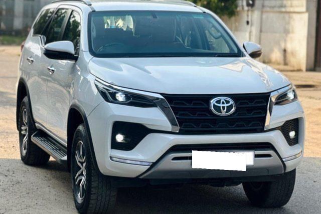Toyota Fortuner 4X2 Diesel AT Second-hand 2025 Toyota Fortuner 4X2 Diesel AT for sale in Mohali