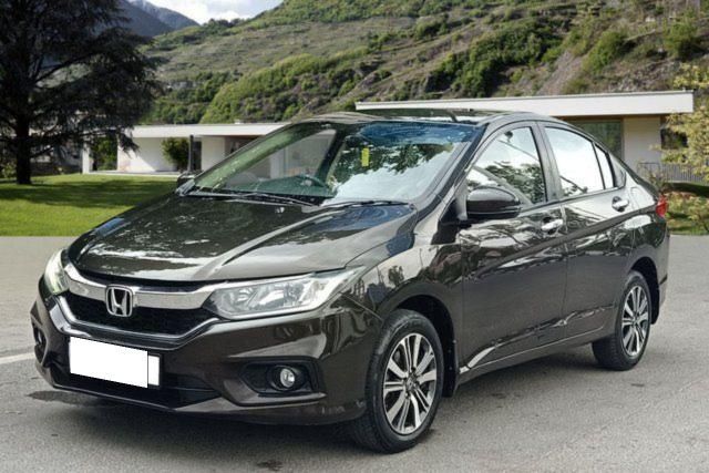 Honda City i-VTEC V Second-hand 2018 Honda City i-VTEC V for sale in New Delhi