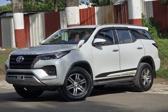 Second-hand 2023 Toyota Fortuner 4X2 Diesel AT for sale in Nashik