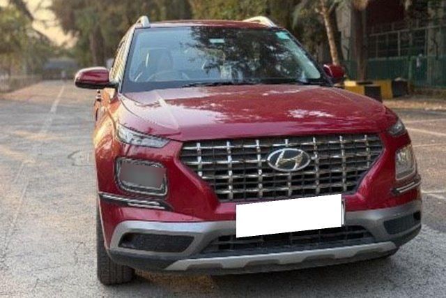 Second-hand 2020 Hyundai Venue S for sale in Navi Mumbai