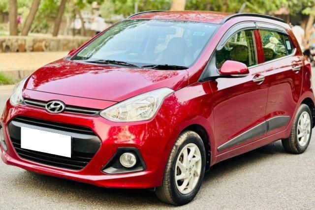 Second-hand 2014 Hyundai Grand i10 Sportz for sale in New Delhi