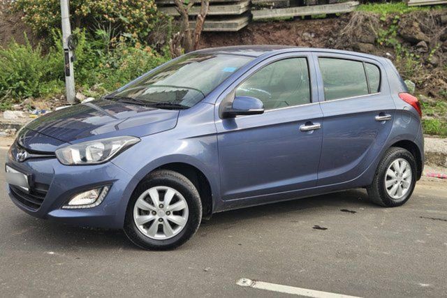 Second-hand 2014 Hyundai i20 Sportz Option 1.2 for sale in Pune
