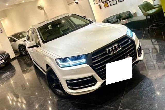 Second-hand 2019 Audi Q7 45 TDI Quattro Technology for sale in New Delhi
