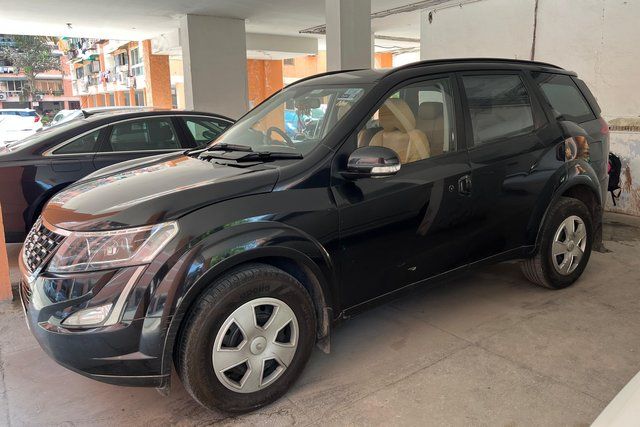 Mahindra XUV500 W7 AT BSIV Second-hand 2018 Mahindra XUV500 W7 AT BSIV for sale in New Delhi