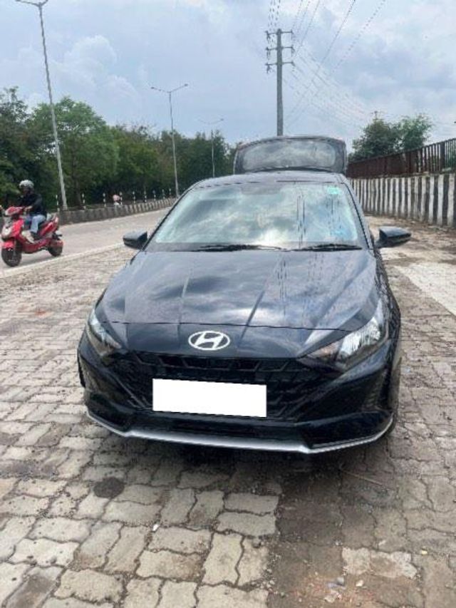 Second-hand 2025 Hyundai i20 Sportz IVT for sale in Bhopal