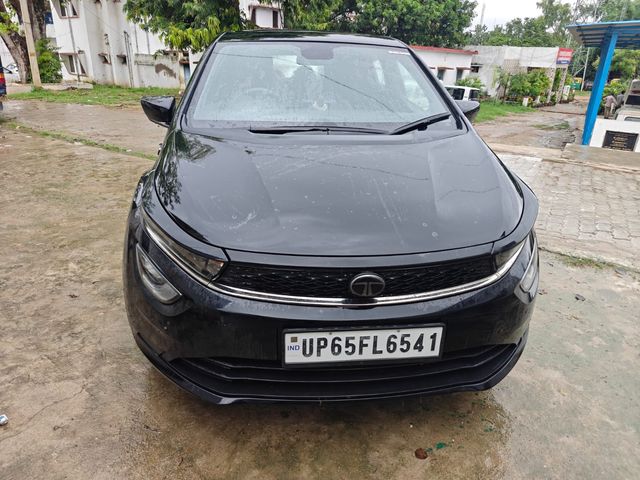 Second-hand 2024 Tata Altroz XZ for sale in Basti