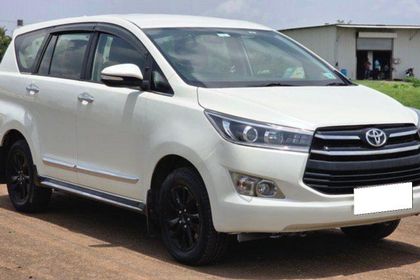 23 Used Toyota Innova Crysta in Nashik