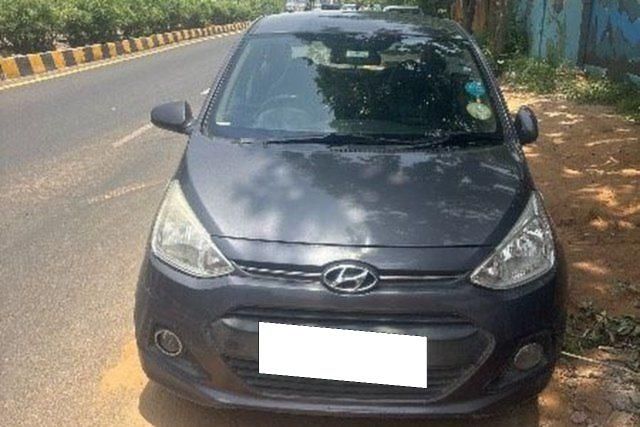 Second-hand 2014 Hyundai Grand i10 CRDi Magna for sale in Jaipur