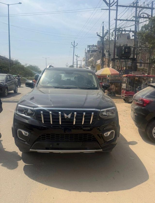 Mahindra Scorpio N Z8 Select Second-hand 2026 Mahindra Scorpio N Z8 Select for sale in New Delhi