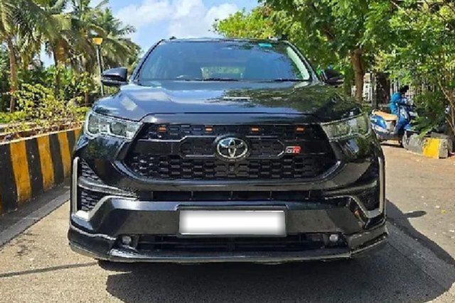 Second-hand 2024 Toyota Innova Hycross ZX(O) Hybrid for sale in Mumbai