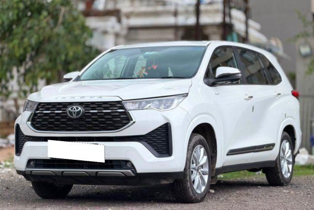 Toyota Innova Hycross VX 7STR Hybrid Second-hand 2025 Toyota Innova Hycross VX 7STR Hybrid for sale in Surat