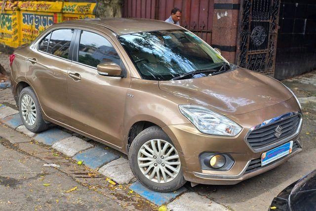 Second-hand 2017 Maruti Suzuki Swift Dzire ZXI for sale in Kolkata