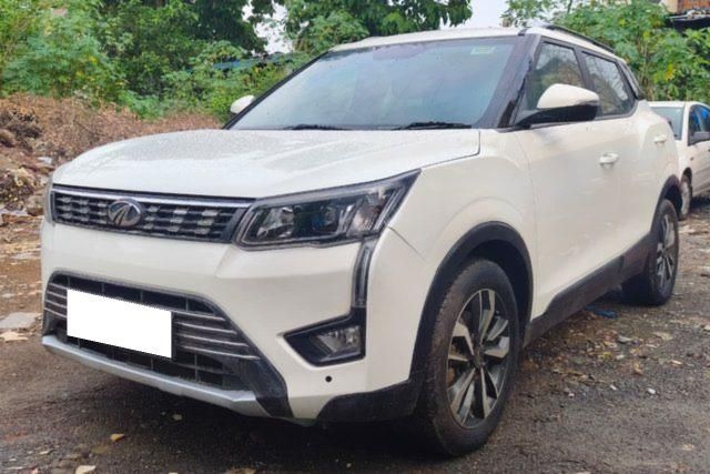 Second-hand 2019 Mahindra XUV300 W8 AMT Diesel BSIV for sale in Thane