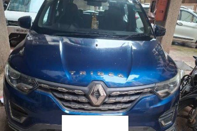 Second-hand 2020 Renault Triber RXZ BSIV for sale in Raigad
