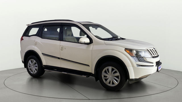 Second-hand 2015 Mahindra XUV500 W6 2WD for sale in Navi Mumbai