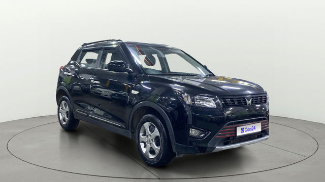 Mahindra XUV300 W6 Second-hand 2023 Mahindra XUV300 W6 for sale in Chandigarh