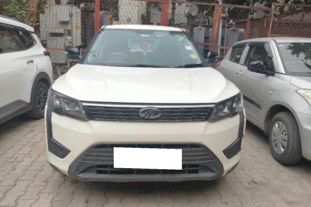 Second-hand 2019 Mahindra XUV300 W4 BSIV for sale in New Delhi