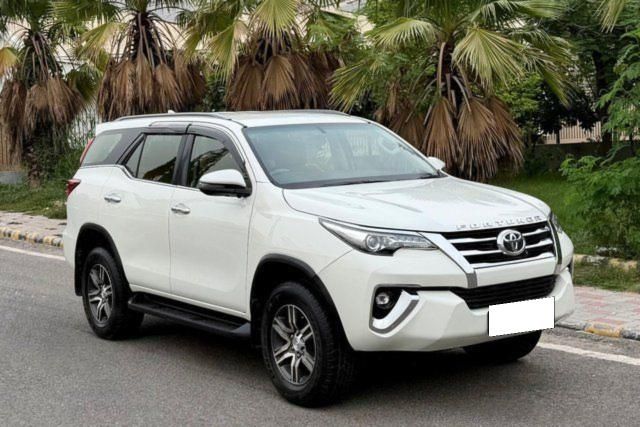 Toyota Fortuner 2.8 4WD AT Second-hand 2020 Toyota Fortuner 2.8 4WD AT for sale in New Delhi