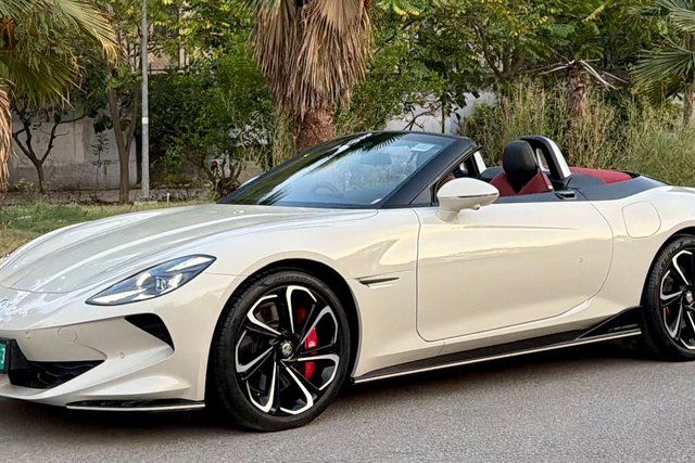 MG Cyberster GT Second-hand 2025 MG Cyberster GT for sale in New Delhi
