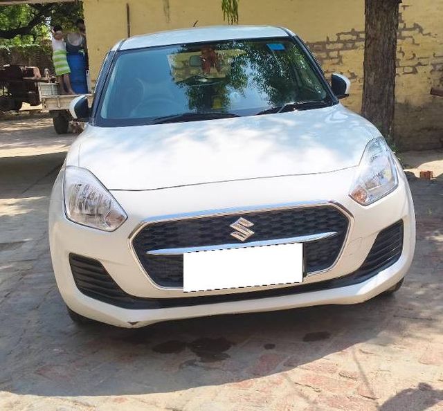 Second-hand 2023 Maruti Suzuki Swift VXI for sale in Firozabad