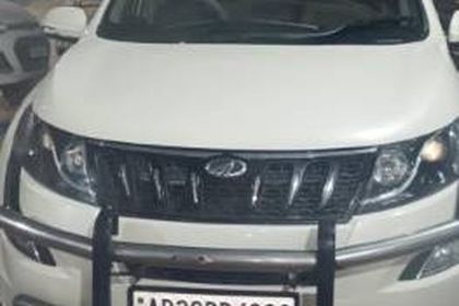 4 Used Mahindra XUV500