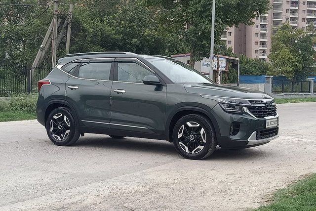 Second-hand 2023 Kia Seltos HTX IVT for sale in New Delhi