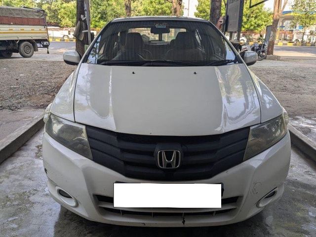 Second-hand 2011 Honda City V MT for sale in Vadodara
