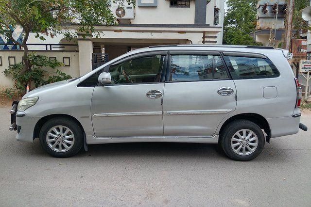 Toyota Innova 2.5 G (Diesel) 7 Seater BS IV Second-hand 2013 Toyota Innova 2.5 G (Diesel) 7 Seater BS IV for sale in Hyderabad