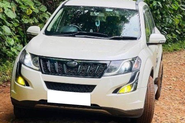 Second-hand 2018 Mahindra XUV500 R W10 FWD for sale in Bangalore