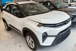1167 Used Tata Nexon in Hoshangabad