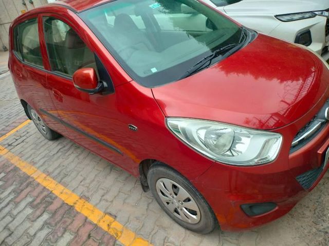 Hyundai i10 Magna Second-hand 2011 Hyundai i10 Magna for sale in Noida
