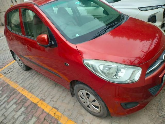 Hyundai i10 Magna Second-hand 2011 Hyundai i10 Magna for sale in Noida