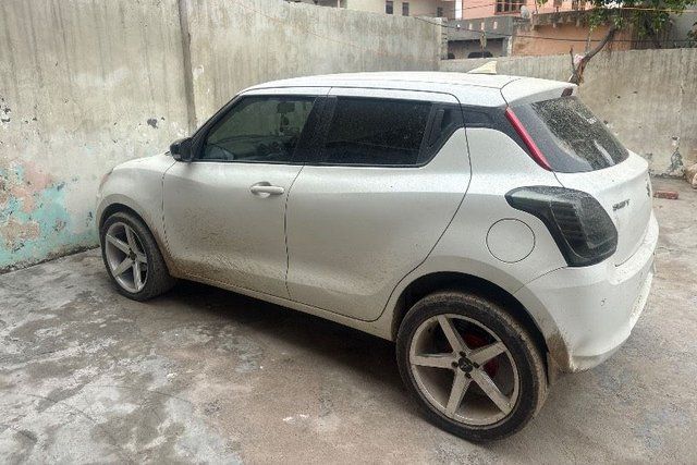 Maruti Suzuki Swift VXi Second-hand 2024 Maruti Suzuki Swift VXi for sale in Ghaziabad