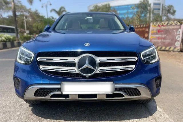 Mercedes-Benz GLC 220d 4MATIC Second-hand 2022 Mercedes-Benz GLC 220d 4MATIC for sale in Mumbai