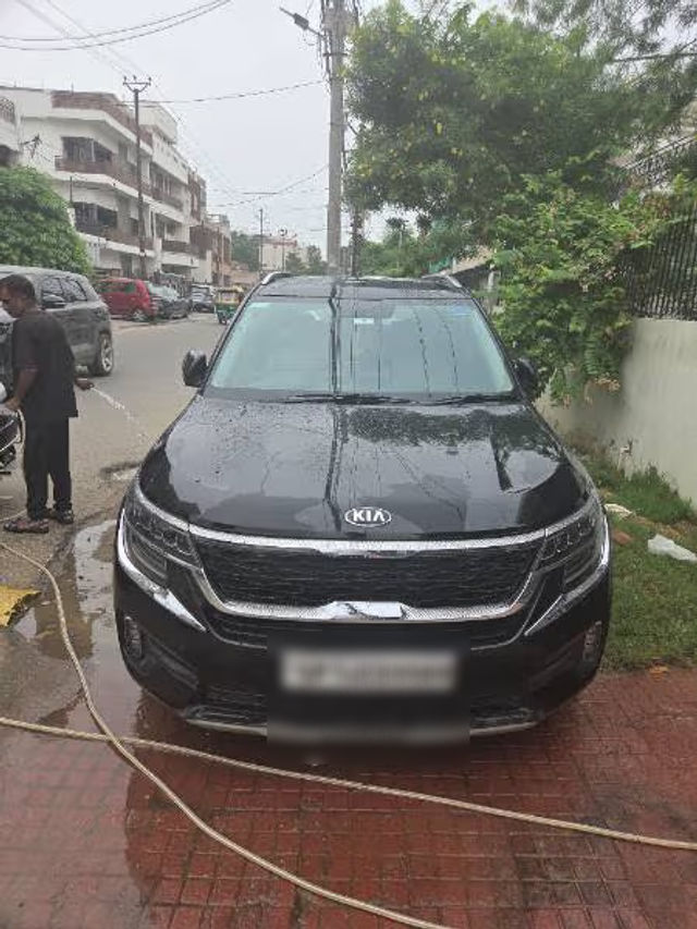 Kia Seltos HTX IVT G Second-hand 2019 Kia Seltos HTX IVT G for sale in Ghaziabad