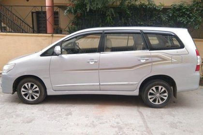 Used 2.5 G (Diesel) 7 Seater BS IV