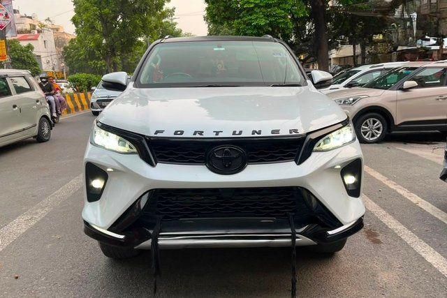 Second-hand 2023 Toyota Fortuner Legender 4x2 AT BSVI for sale in New Delhi