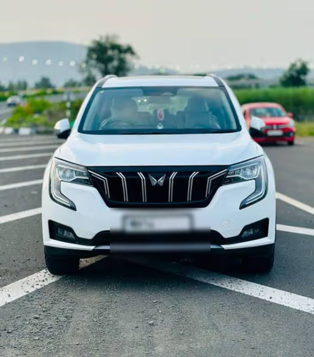 Mahindra XUV700 AX7 Diesel AT BSVI Second-hand 2023 Mahindra XUV700 AX7 Diesel AT BSVI for sale in Pune
