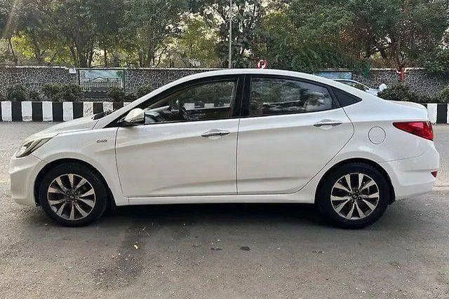 Second-hand 2013 Hyundai Verna SX CRDi AT for sale in Mumbai