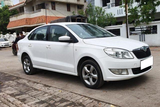 Skoda Rapid 1.6 MPI Elegance Second-hand 2014 Skoda Rapid 1.6 MPI Elegance for sale in Nagpur