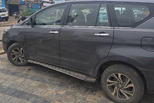 Toyota Innova Crysta 2.4 G 7 STR Second-hand 2022 Toyota Innova Crysta 2.4 G 7 STR for sale in Sanand