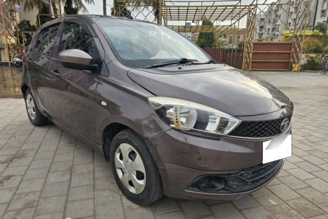Second-hand 2017 Tata Tiago 1.05 Revotorq XT for sale in Ahmedabad