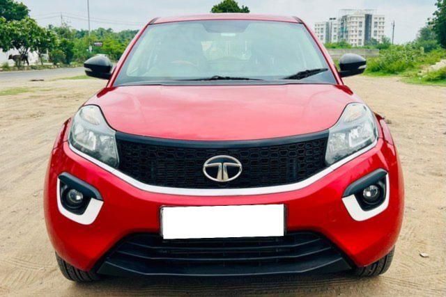 Tata Nexon 1.2 Revotron XM Second-hand 2017 Tata Nexon 1.2 Revotron XM for sale in Vadodara
