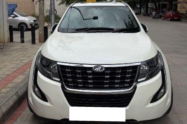 Mahindra XUV500 W9 BSIV Second-hand 2020 Mahindra XUV500 W9 BSIV for sale in Bangalore