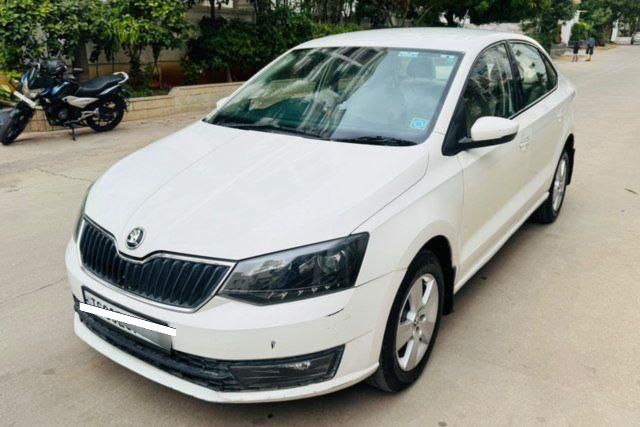 Skoda Rapid 1.5 TDI AT Style BSIV Second-hand 2017 Skoda Rapid 1.5 TDI AT Style BSIV for sale in Hyderabad