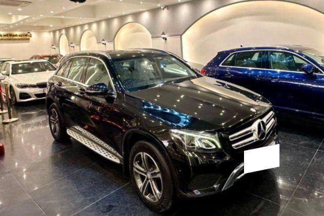 Mercedes-Benz GLC 220d 4MATIC Style Second-hand 2017 Mercedes-Benz GLC 220d 4MATIC Style for sale in New Delhi