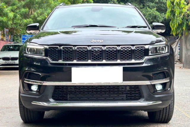 Second-hand 2025 Jeep Meridian Limited Opt 4x2 AT for sale in New Delhi